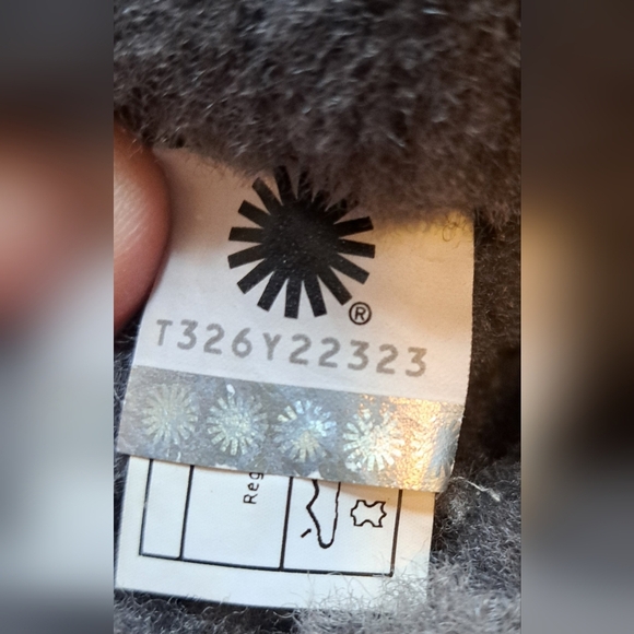 EUC UGG Daney Grey Suede & Shearling Casual Outdoor Winter Boot Shoe SZ 6 - Picture 10 of 10